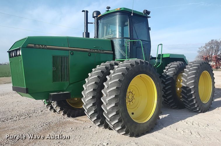 image for item LG9669 1993 John Deere 8770  4WD tractor