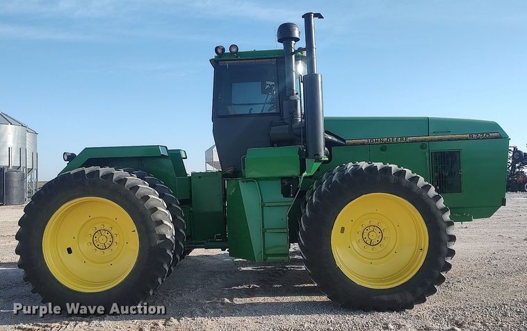 image for item LG9669 1993 John Deere 8770  4WD tractor