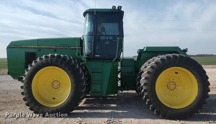 image for item LG9669 1993 John Deere 8770  4WD tractor