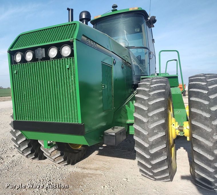 image for item LG9669 1993 John Deere 8770  4WD tractor