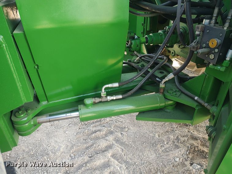 image for item LG9669 1993 John Deere 8770  4WD tractor