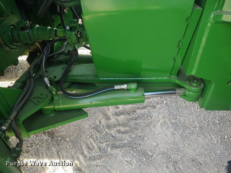 image for item LG9669 1993 John Deere 8770  4WD tractor