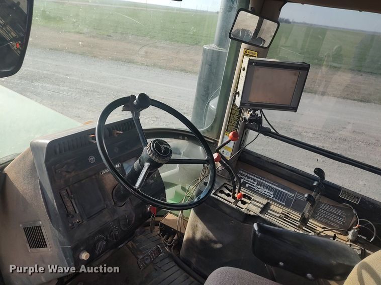 image for item LG9669 1993 John Deere 8770  4WD tractor