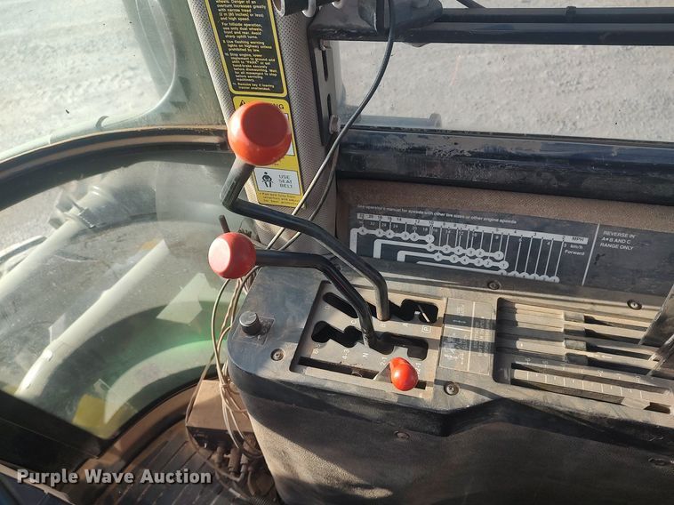 image for item LG9669 1993 John Deere 8770  4WD tractor