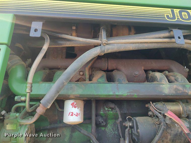 image for item LG9669 1993 John Deere 8770  4WD tractor