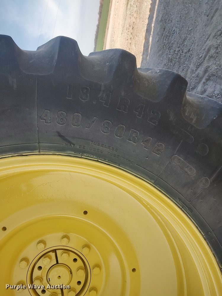 image for item LG9669 1993 John Deere 8770  4WD tractor