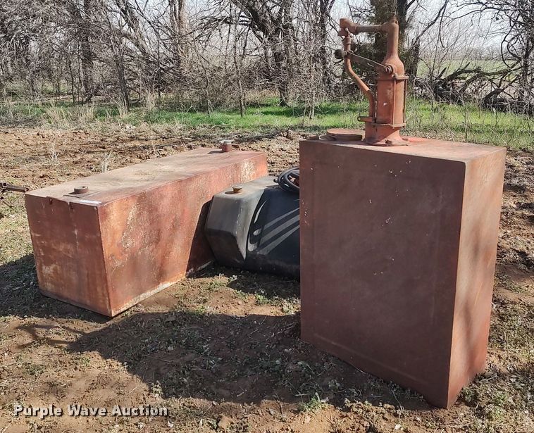 image for item LG9739 (3) fuel tanks