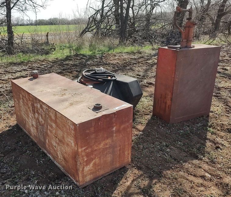 image for item LG9739 (3) fuel tanks