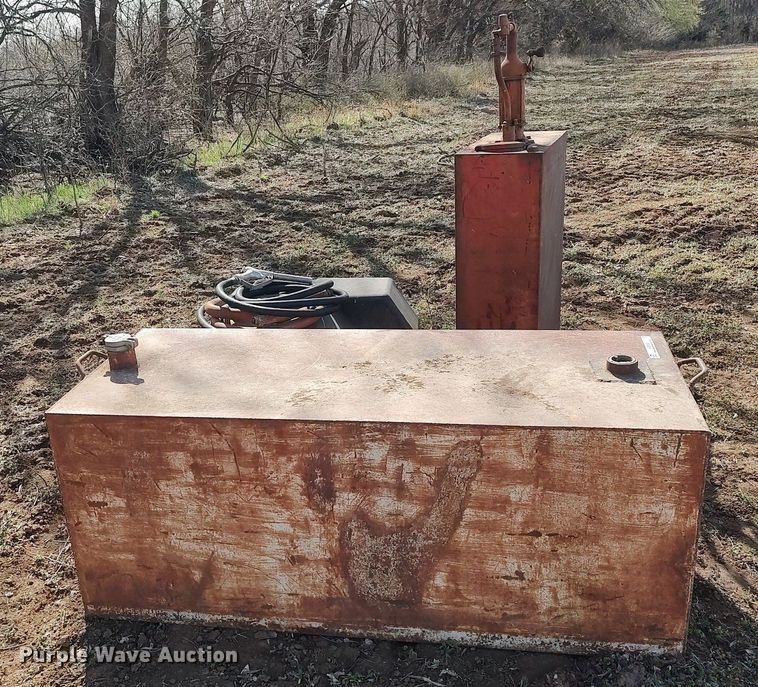 image for item LG9739 (3) fuel tanks