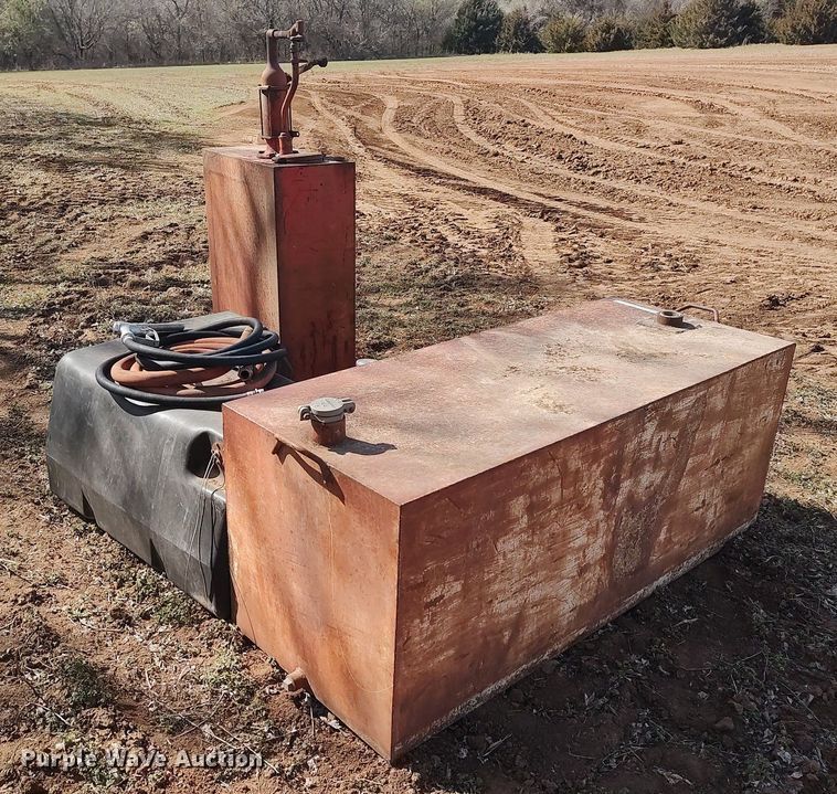 image for item LG9739 (3) fuel tanks