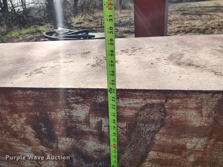 image for item LG9739 (3) fuel tanks