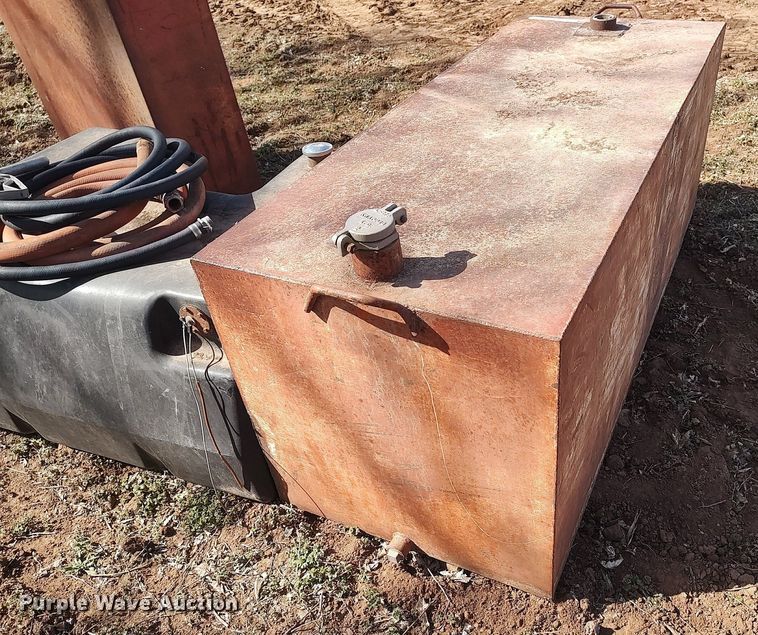 image for item LG9739 (3) fuel tanks