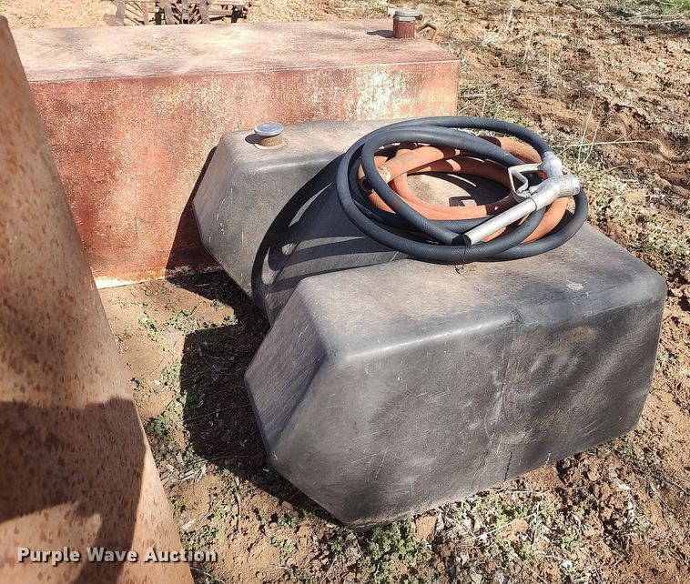 image for item LG9739 (3) fuel tanks