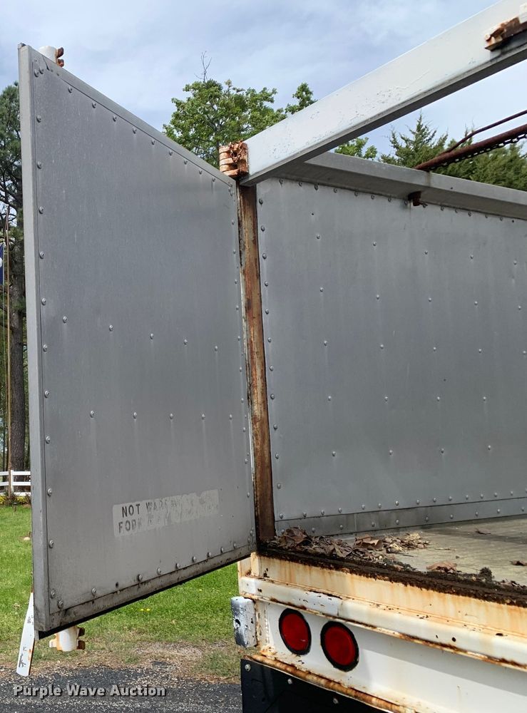 image for item LI9132 1974 Timpte  grain trailer