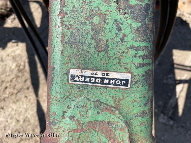 image for item LJ9577 John Deere 3076  field cultivator