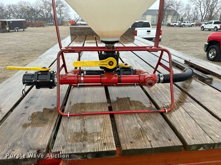 image for item LN9302 Westendorf WW-2012  hay wagon