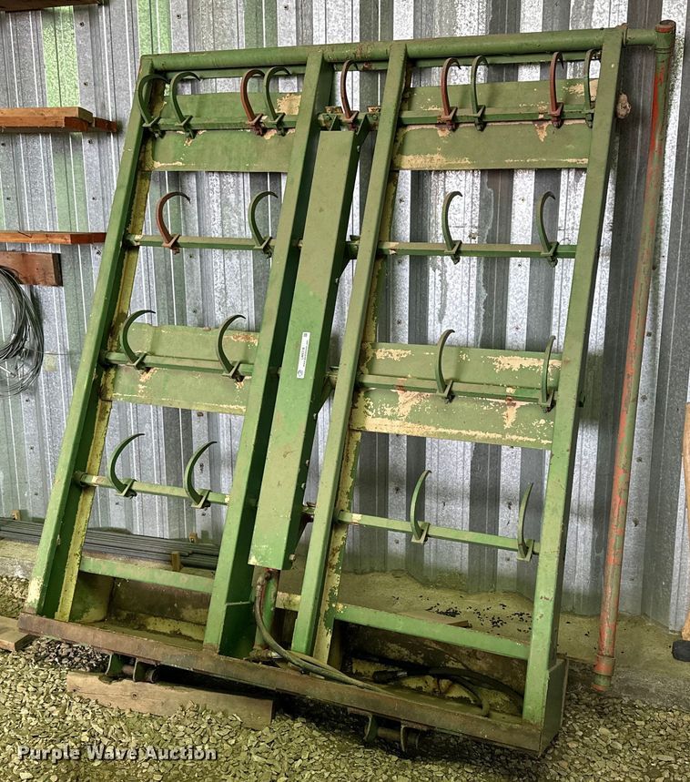 image for item LN9318 CTL M1800  square bale grapple