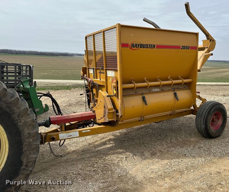 image for item LN9319 HayBuster 2650  bale processor