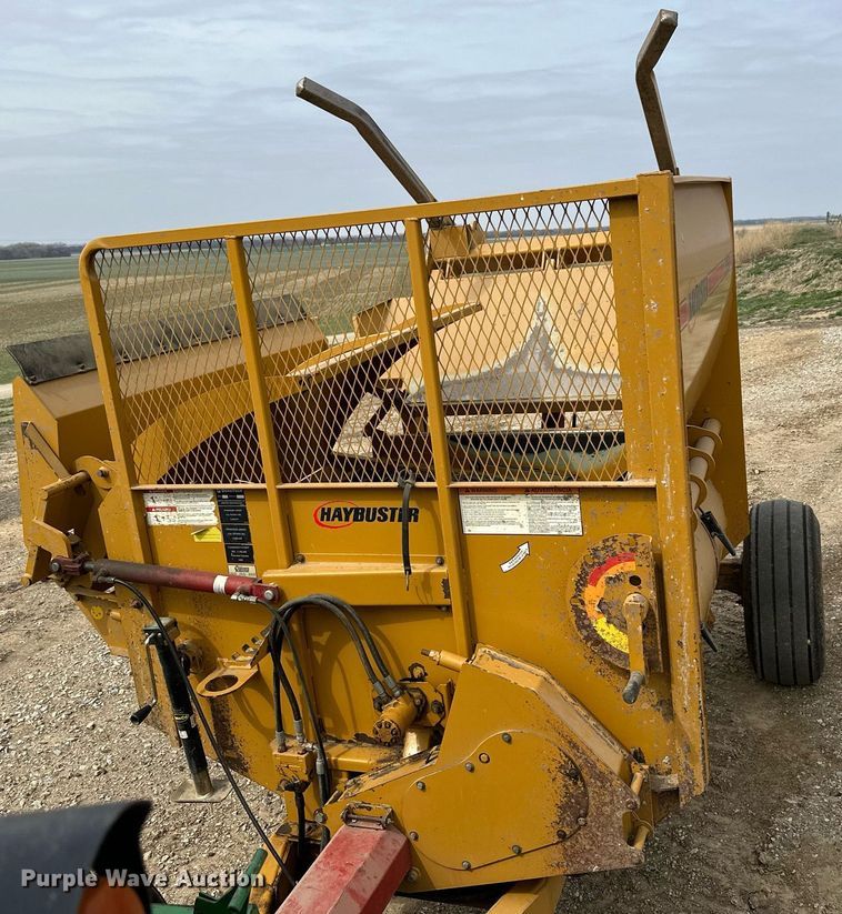 image for item LN9319 HayBuster 2650  bale processor