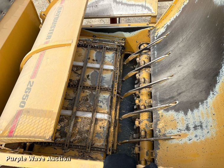 image for item LN9319 HayBuster 2650  bale processor