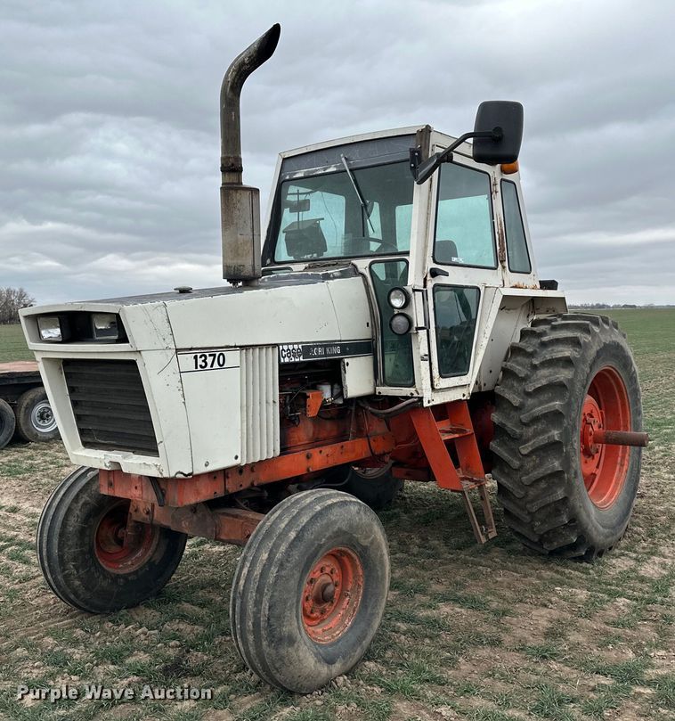 image for item LN9333 1974 Case 1370  tractor