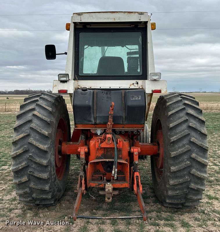 image for item LN9333 1974 Case 1370  tractor