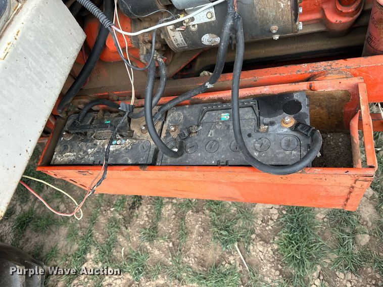 image for item LN9333 1974 Case 1370  tractor