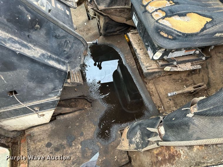 image for item LN9333 1974 Case 1370  tractor