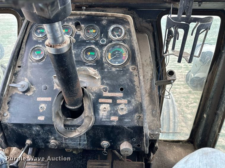 image for item LN9333 1974 Case 1370  tractor