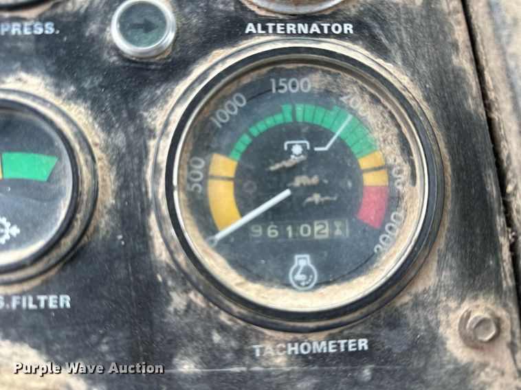 image for item LN9333 1974 Case 1370  tractor