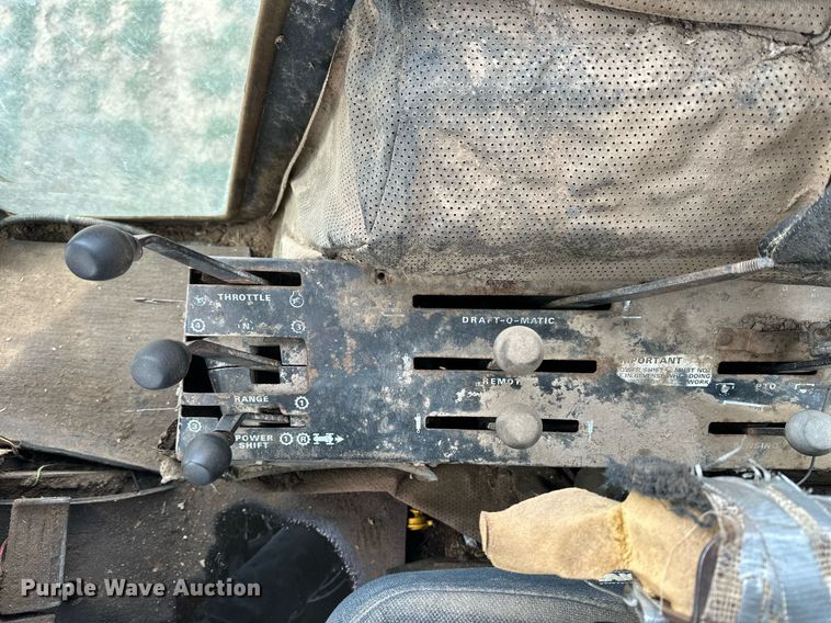 image for item LN9333 1974 Case 1370  tractor