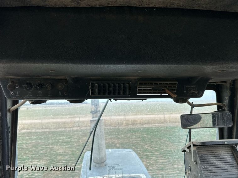 image for item LN9333 1974 Case 1370  tractor