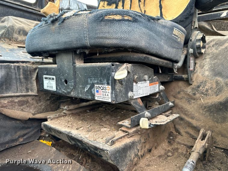 image for item LN9333 1974 Case 1370  tractor