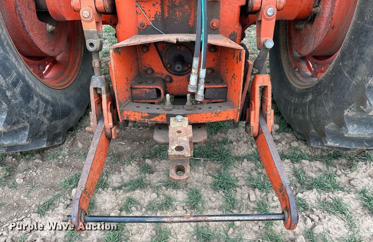 image for item LN9333 1974 Case 1370  tractor