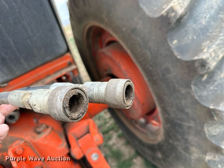 image for item LN9333 1974 Case 1370  tractor