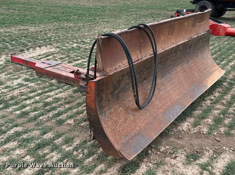 image for item LN9335 Leon 1020  dozer blade