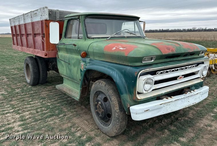 image for item LN9337 1964 Chevrolet 60  grain truck