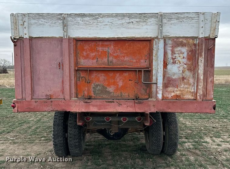 image for item LN9337 1964 Chevrolet 60  grain truck