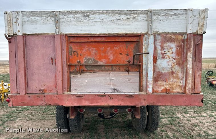 image for item LN9337 1964 Chevrolet 60  grain truck