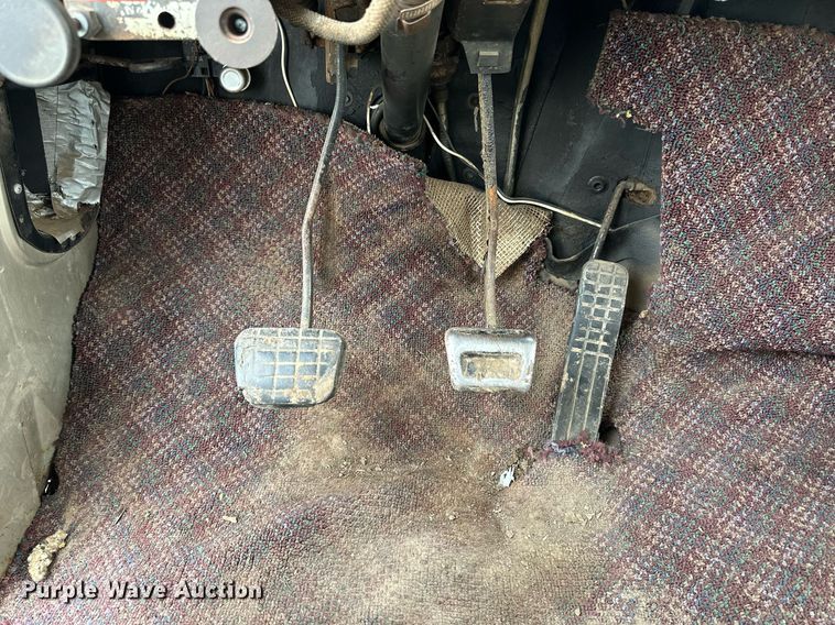 image for item LN9337 1964 Chevrolet 60  grain truck