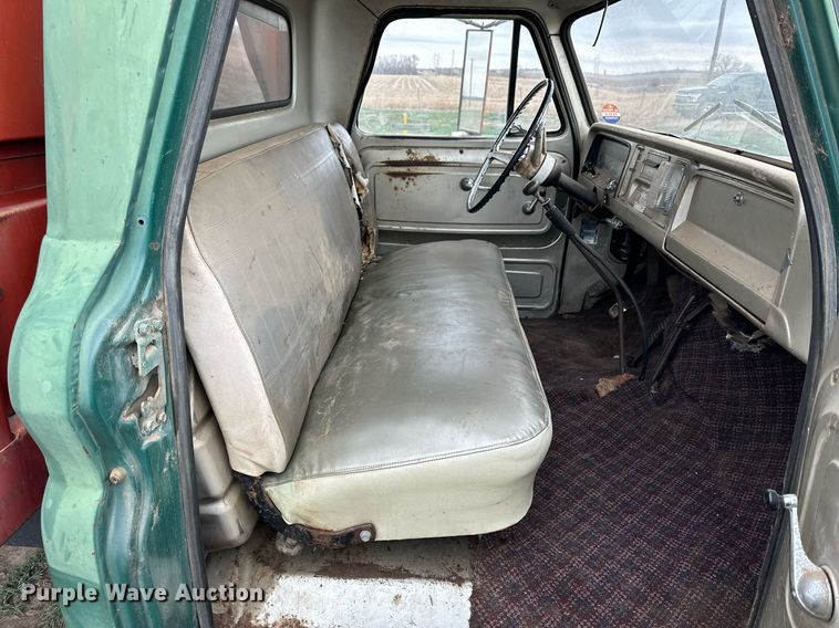 image for item LN9337 1964 Chevrolet 60  grain truck