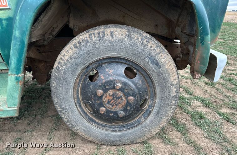 image for item LN9337 1964 Chevrolet 60  grain truck