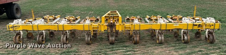 image for item LN9338 Buffalo 4600-8H-30  row crop cultivator