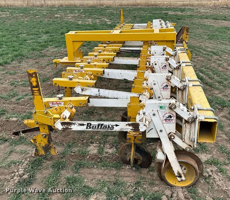 image for item LN9338 Buffalo 4600-8H-30  row crop cultivator