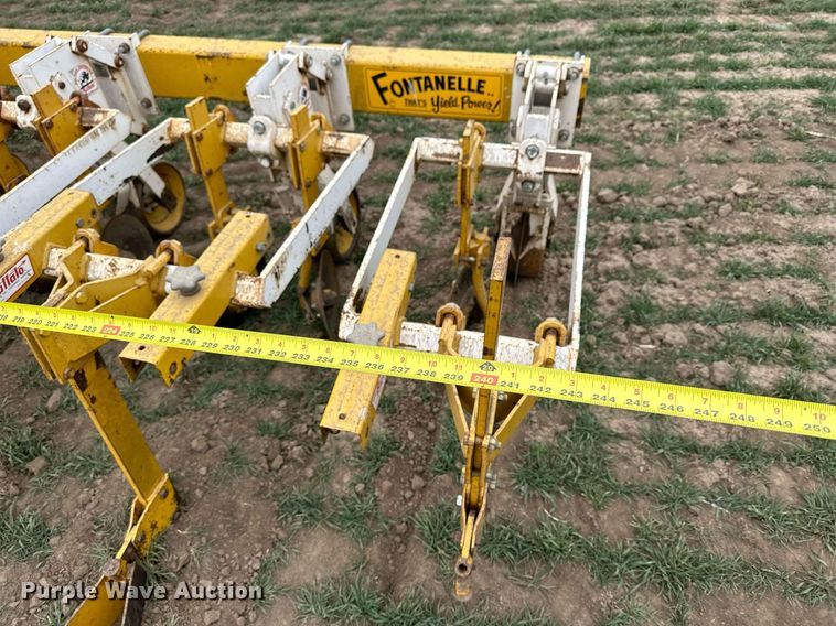 image for item LN9338 Buffalo 4600-8H-30  row crop cultivator