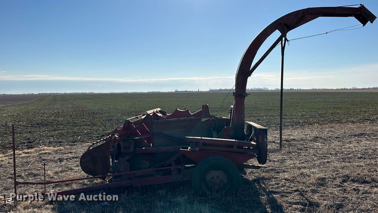 image for item LT9168 Gehl  forage harvester