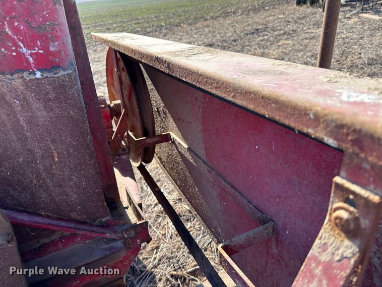 image for item LT9168 Gehl  forage harvester