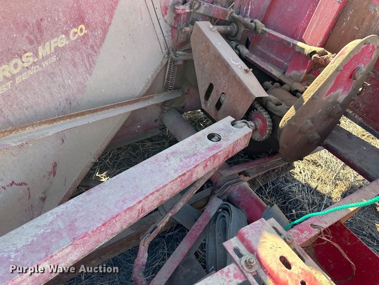 image for item LT9168 Gehl  forage harvester