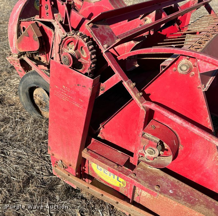 image for item LT9168 Gehl  forage harvester
