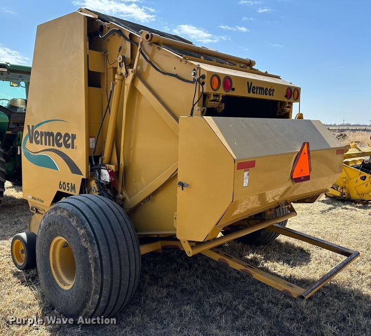 image for item LT9244 Vermeer 605M  round baler